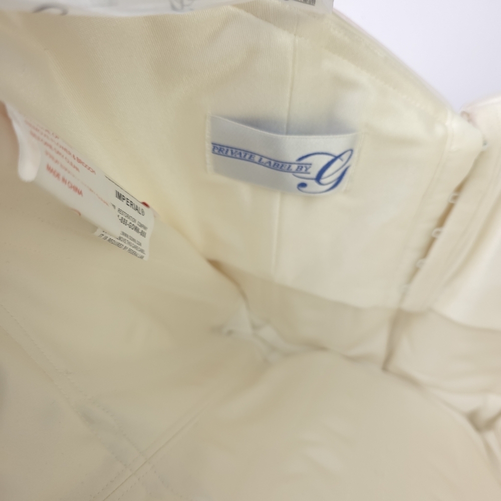 Elegant Cream Strapless Wedding Dress Sz 6 - Picture 8 of 13